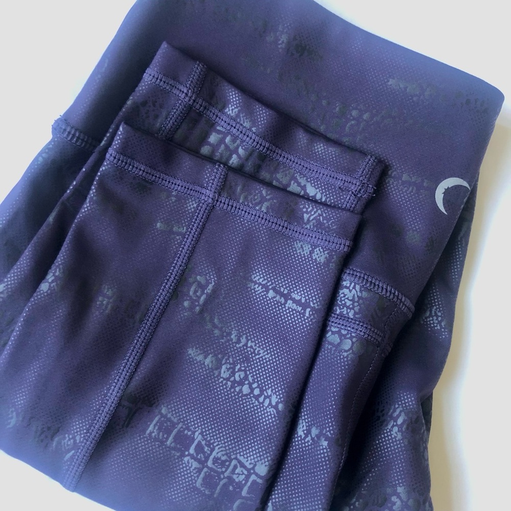 Zyia Active Faux Leather Croc Light n Tight Legging 6-8 Dk Purple Snakeskin